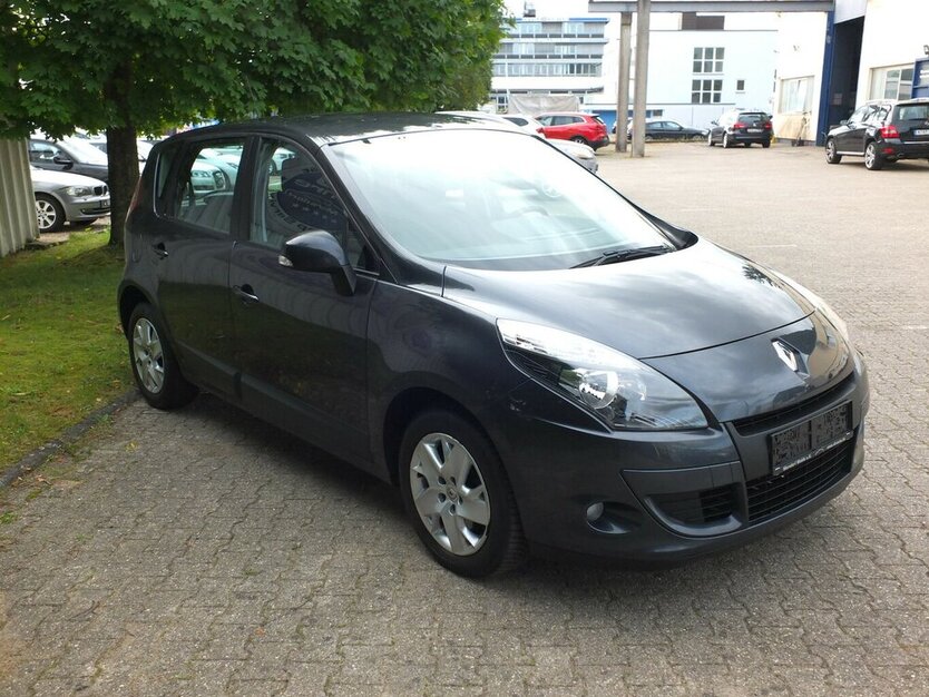 Renault Scenic TOM TOM EDITION 1.HAND KLIMA NAVI 71.039 km 7.408 € Köln 50858