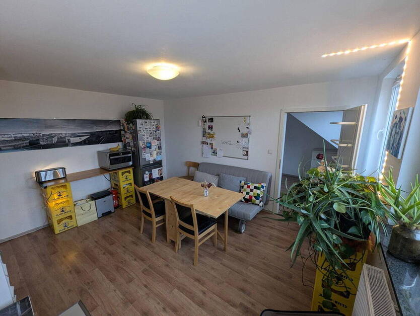 **Moderne 2-Zi.-Whg. mit EBK & offener Küche - Geringe Heizkosten dank Pelletheizung & Solar!**