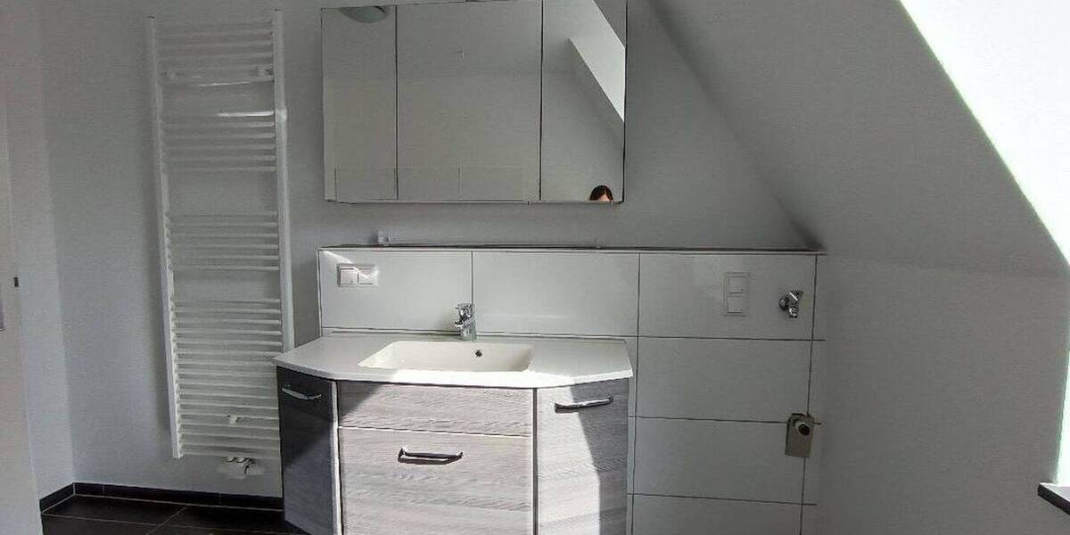 Etagenwohnung Wuppertal Barmen - 4 Zimmer, 100 m&sup2;, 880&euro; | Angebot:26897645