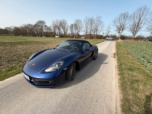 Porsche Boxster 8.600 km 99.800 &euro; Düsseldorf 40625