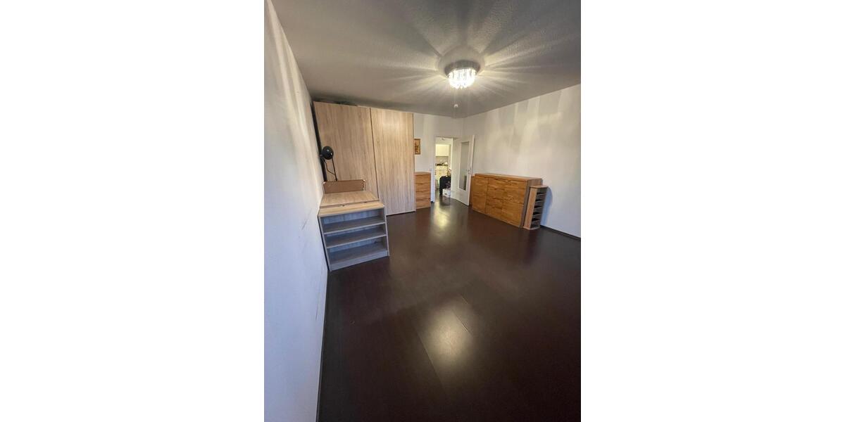 Helle, barrierefreie 2-Zimmer-Wohnung in ruhiger Lage (Düsseldorf 2.5 zimmer