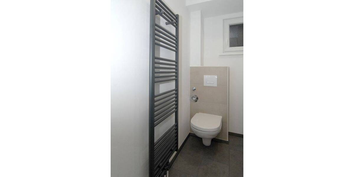 Düsseldorf-Unterrath: 3-Zimmer ETW mit Küche, Bad u. Flur ... plus 27 m² Nutzfläche im UG inkl. Gartennutzung ... Erstbezug nach Totalsanierung 3 zimmer