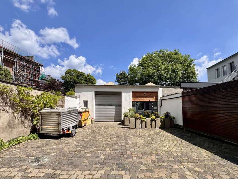 Haus zum Kaufen in Düsseldorf 499.000 € 203 m²