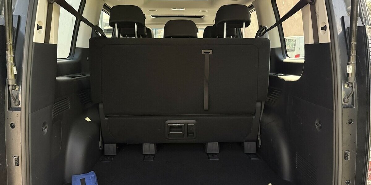 Hyundai Staria / 9 Sitze / El.Türen / 360° Kamera / PANO 20.000 km 39.990 &euro; Mönchengladbach 41066