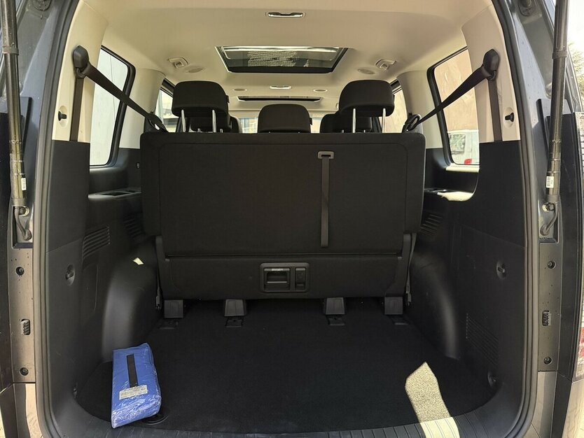 Hyundai Staria / 9 Sitze / El.Türen / 360° Kamera / PANO 20.000 km 42.990 € Mönchengladbach 41066