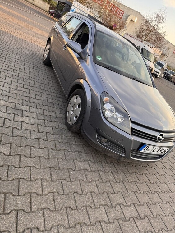 Opel Astra H 158.000 km 3.590 € Düsseldorf 40213