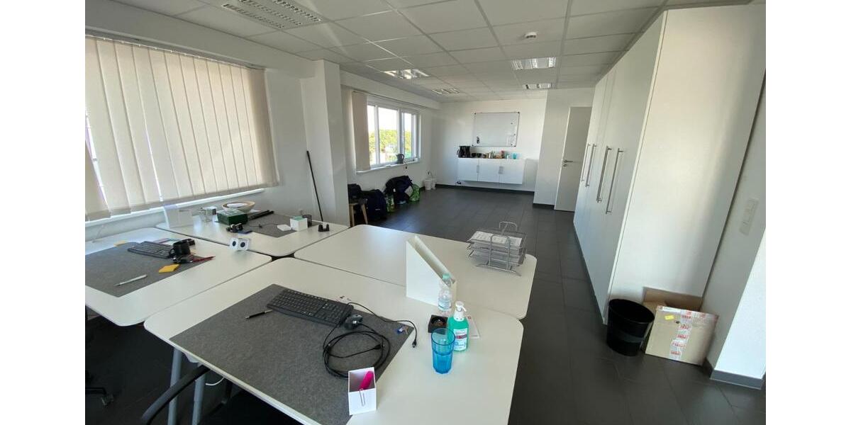 Büro Praxis zu vermieten, 47m², Besprechungsraum, Küche, Parken zimmer