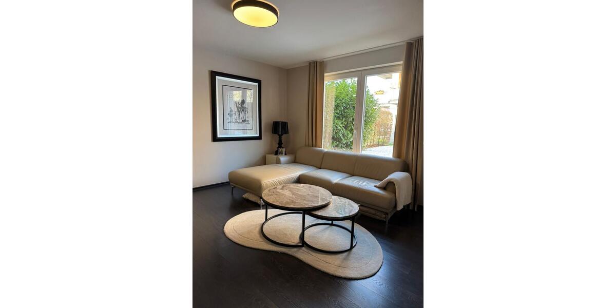 Luxuriöse EG Wohnung in Ratingen mit großem Garten beliebte Lage 4 zimmer