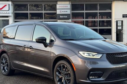 Chrysler Pacifica 53.512 km 55.800 &euro; Krefeld 47805