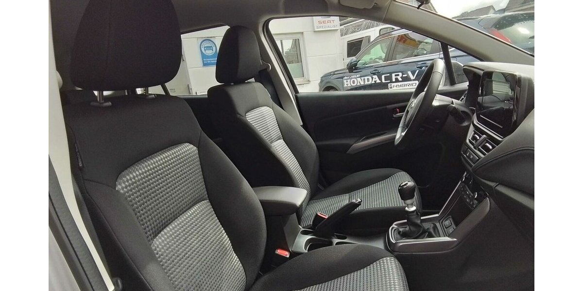 Suzuki S-Cross 1.4 Comfort+Allwetter+Kamera+Sitzheizung 18.595 km 20.990 &euro; Meerbusch 40667