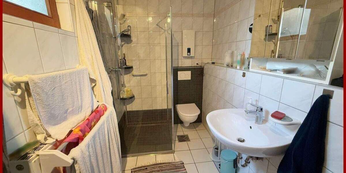 Wohnliches Zuhause in zentraler Lage von Leichlingen - ideal auch für Familien - kompakt und pflegeleicht 8 zimmer