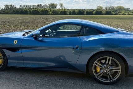 Ferrari Portofino 40.800 km 189.000 &euro; Mönchengladbach 41066