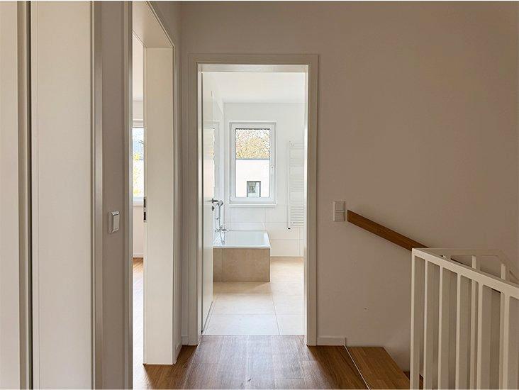 Reihenhaus Neuss - 4 Zimmer, 135 m&sup2;, 2.595&euro; | Angebot:26196885