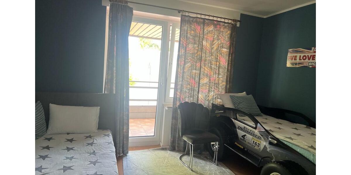 Etagenwohnung Düsseldorf Stadtbezirk 9 - 3 Zimmer, 106 m&sup2;, 2.000&euro; | Angebot:26399069