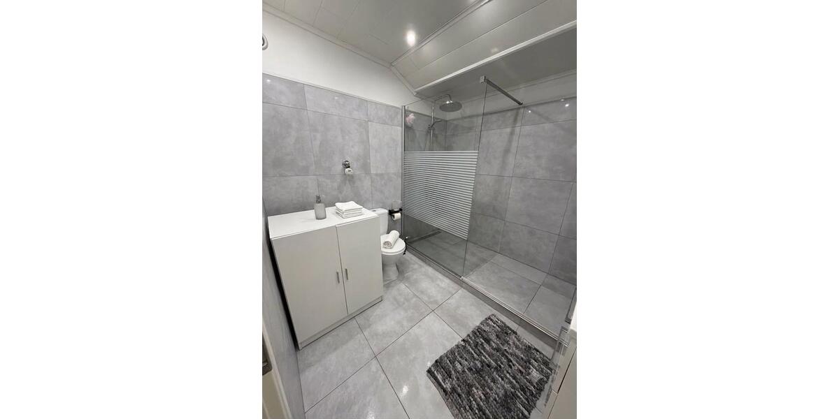 Dachgeschoßwohnung Duisburg Rheinhausen - 3.5 Zimmer, 80 m&sup2;, 190.000&euro; | Angebot:27258760
