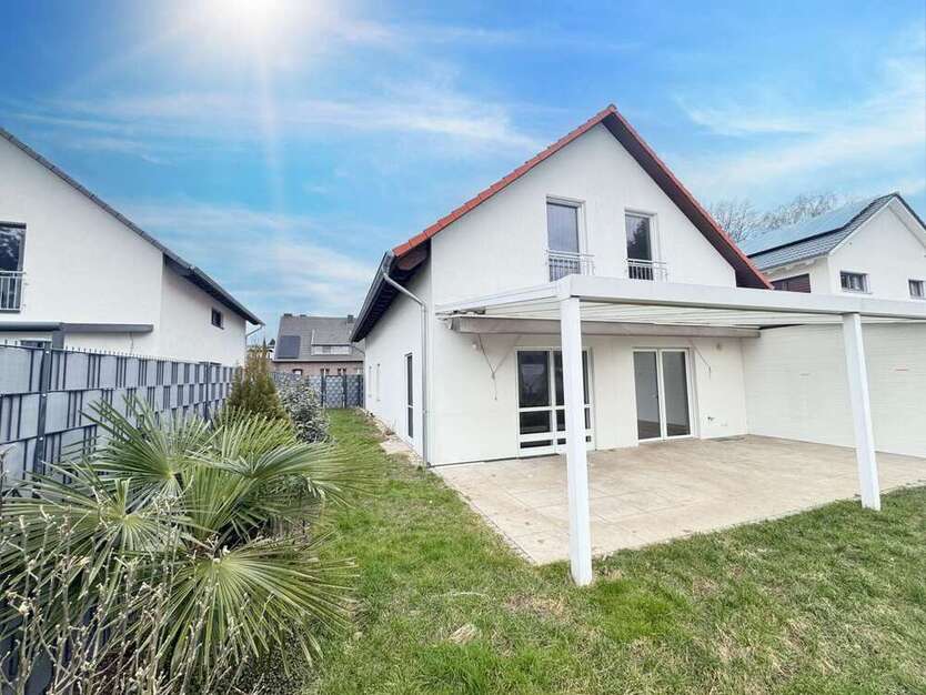 Haus zum Kaufen in Jüchen 699.900 € 180 m²