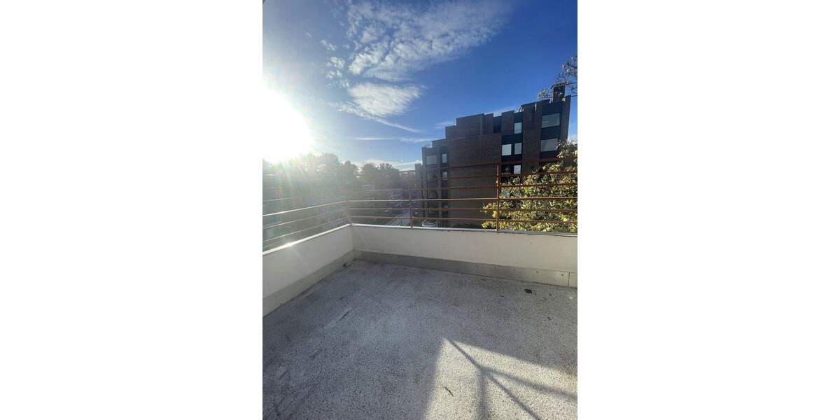 Möblierte Wohnung mit Galerie in einer Top-Lage, Pauschalmiete 4 zimmer