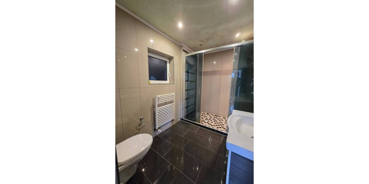Etagenwohnung Mönchengladbach Rheydt - 4 Zimmer, 85 m&sup2;, 140.000&euro; | Angebot:26249977