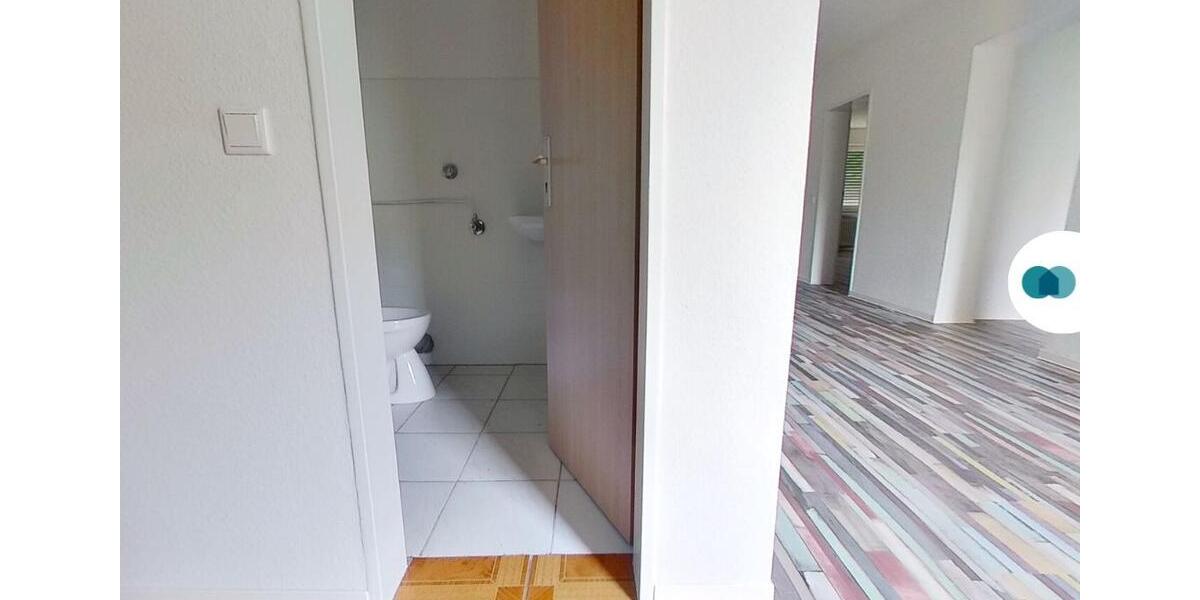 Erdgeschoßwohnung Solingen Wald - 4 Zimmer, 103 m&sup2;, 699&euro; | Angebot:25751931