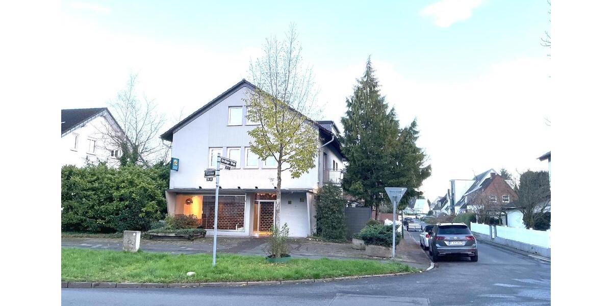 Top-Lage in Urdenbach 3-Familienhaus Reutlinger Str. 9 10 zimmer