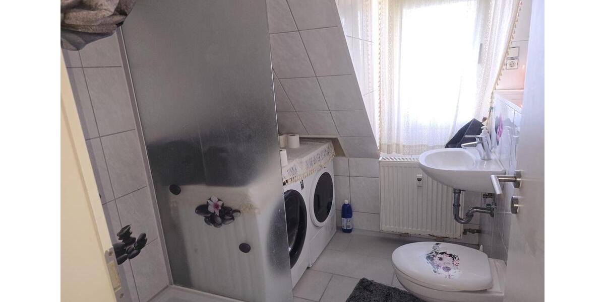 Dachgeschoßwohnung Dormagen - 3 Zimmer, 70 m&sup2;, 1.000&euro; | Angebot:25047252