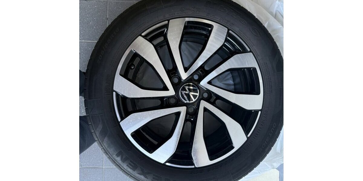 VW GOLF VIII 2.0 TDI Active +Ambiente+CarPlay+Navi+ 71.775 km 20.890 &euro; Meerbusch 40667