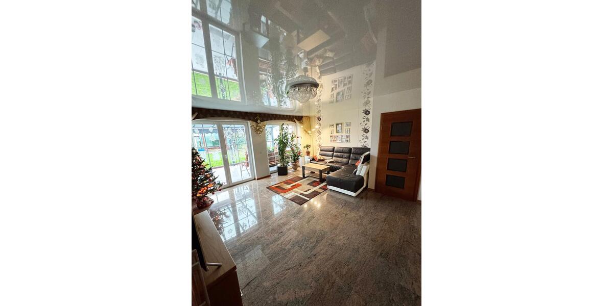 Gepflegtes Familienhaus mit Garten und PV-Anlage in Neuss 6 zimmer