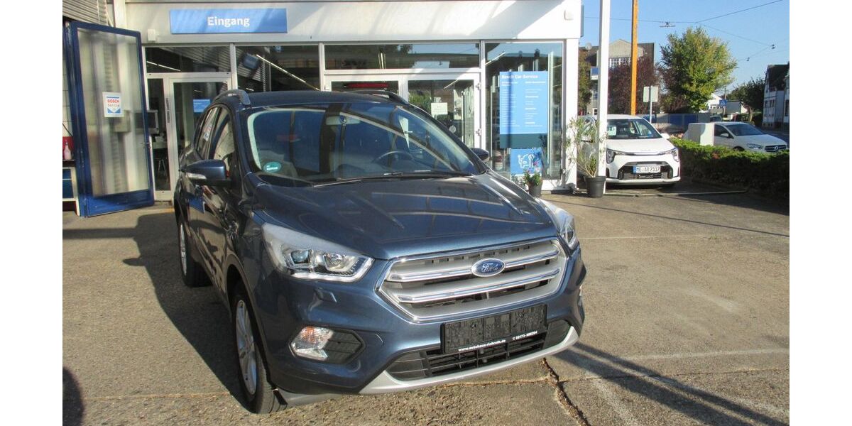 Ford Kuga 67.500 km 13.990 &euro; Langenfeld 40764
