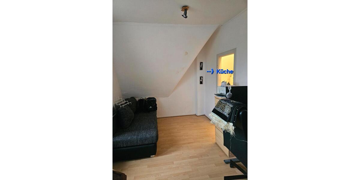 Helle 66m² Wohnung mit Gartenmitbenutzung DG st. Töniser str. 2.5 zimmer