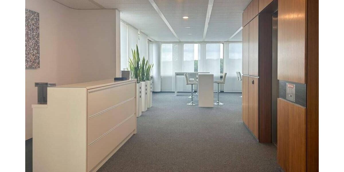 Bürofläche mit Blick über die Region zimmer