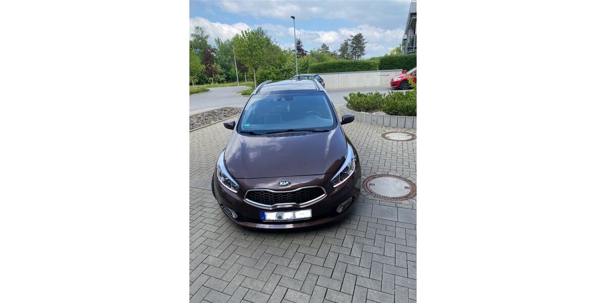 Kia ceed Sportswagon 158.000 km 8.900 &euro; Heiligenhaus 42579