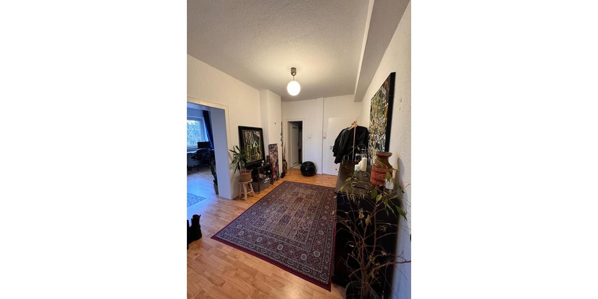 Untermiete: Helle 3-Raum-Wohnung in Düsseldorf mit Ausblick auf B 3 zimmer