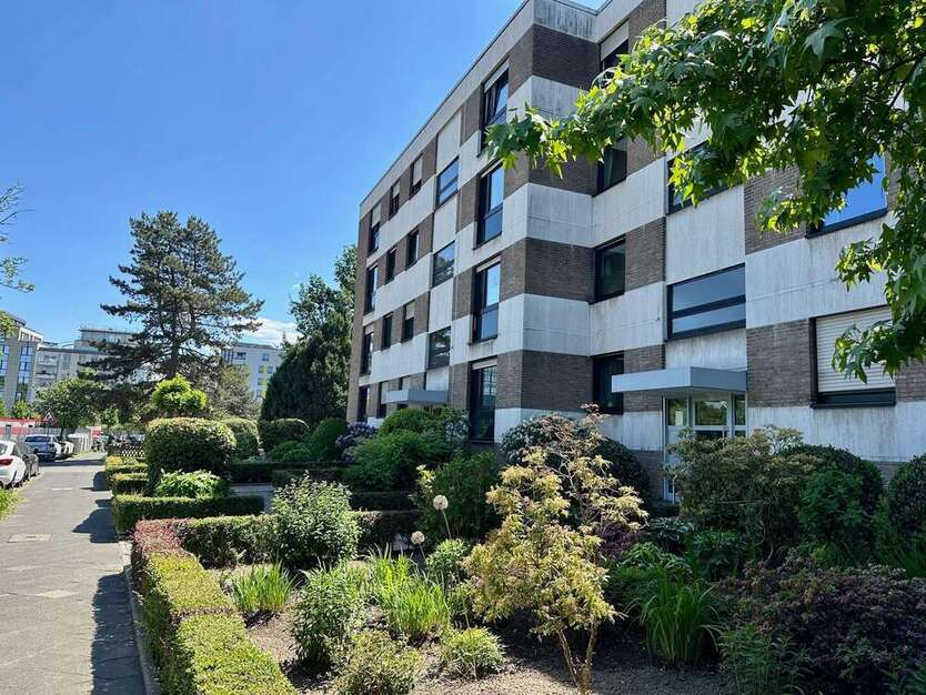 Wohnung zum Mieten in Düsseldorf 1.880 € 141.77 m²