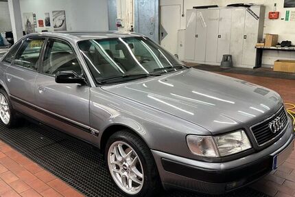Audi 100