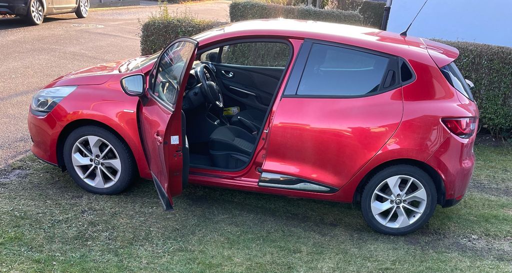 Renault Clio 67.000 km 6.900 &euro; Oberhausen 46145