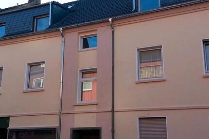 Haus Duisburg Hamborn - 12 Zimmer, 370 m&sup2;, 320.000&euro; | Angebot:27263076