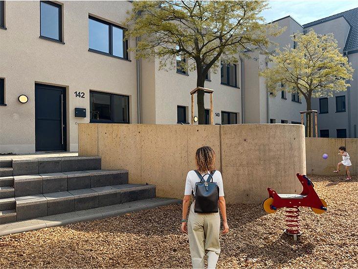 Reihenhaus Düsseldorf Flingern Süd - 4 Zimmer, 135 m&sup2;, 2.700&euro; | Angebot:26196887