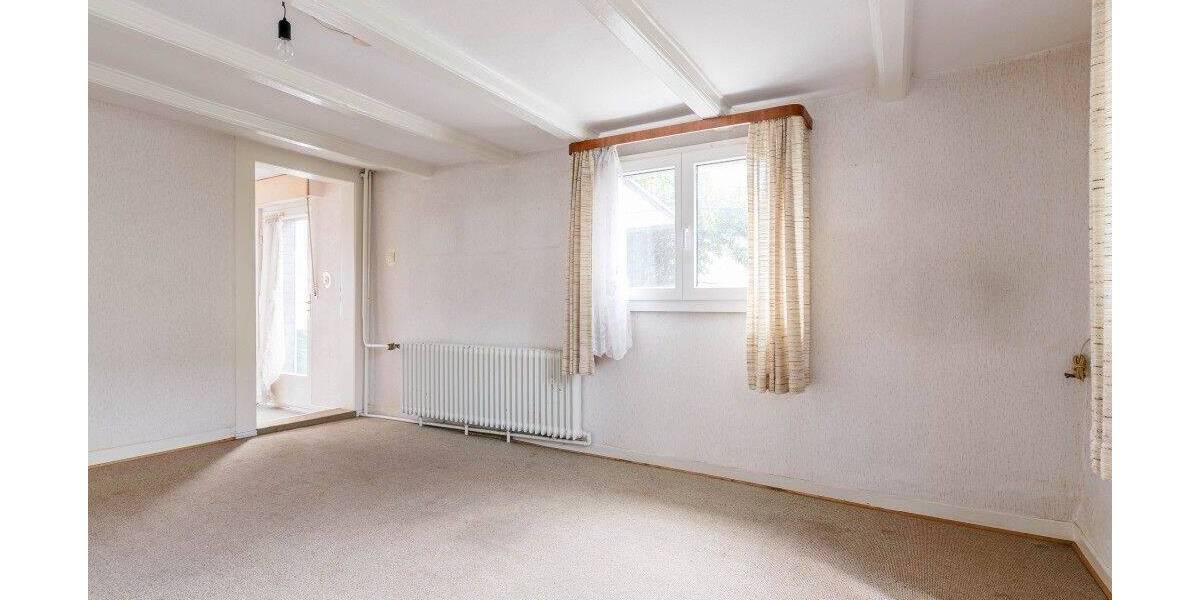 Heimwerker aufgepasst !! Freistehendes Fachwerkhaus * Renovierungsbedarf * ca. 132 m² Wfl. * ca. 354 m² Grundstück * ... 8 zimmer