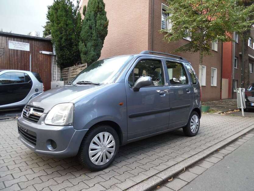 Opel Agila 77.300 km 3.800 € Düsseldorf 40589
