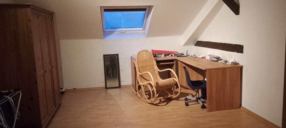 Dachgeschoßwohnung Ratingen Tiefenbroich - 1 Zimmer, 25 m&sup2;, 460&euro; | Angebot:25047327