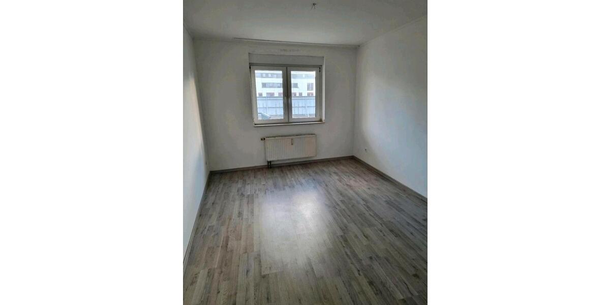 Etagenwohnung Mönchengladbach Süd - 3 Zimmer, 83 m&sup2;, 1.300&euro; | Angebot:26127004