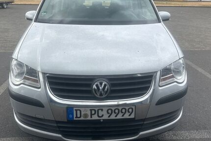 VW Touran 304.000 km 1.999 &euro; Düsseldorf 40231