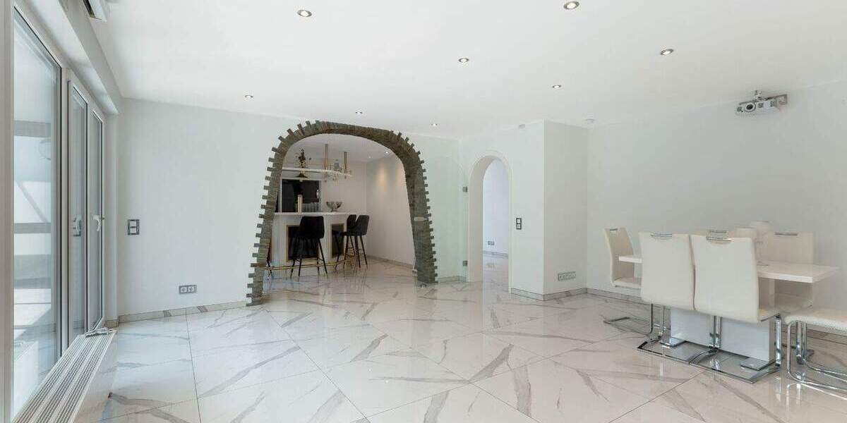 Einfamilienhaus Düsseldorf Lörick - 9 Zimmer, 178 m&sup2;, 1.200.000&euro; | Angebot:23950738