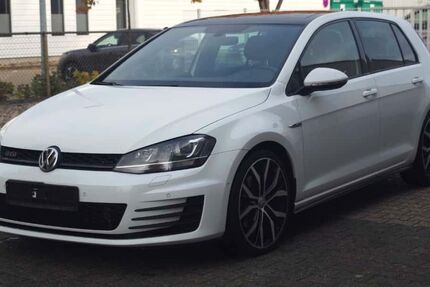 VW Golf 127.000 km 16.597 &euro; Mönchengladbach 41066