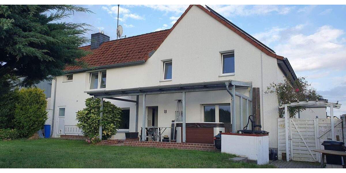 Modernisiertes 1 oder 2 Familienhaus in Langenfeld (Rheinland) 9 zimmer