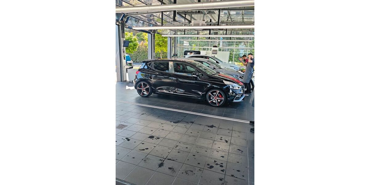 Renault Clio 97.000 km 13.190 &euro; Neuss 41468