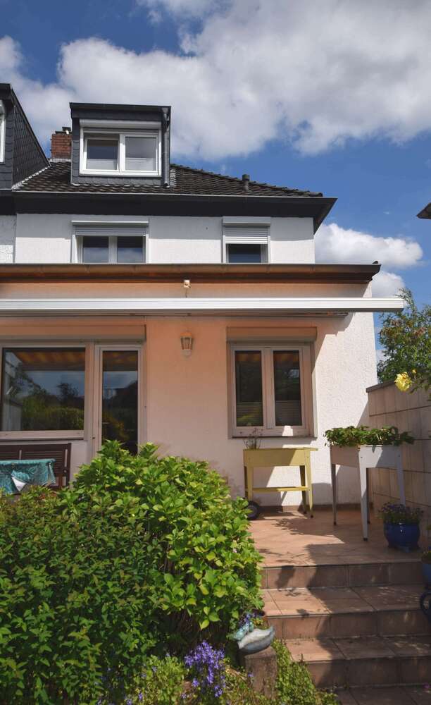 Haus zum Kaufen in Düsseldorf 640.000 € 120 m²