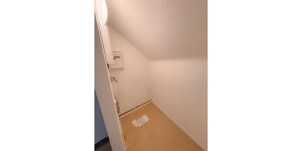 Dachgeschoßwohnung Mönchengladbach Nord - 2 Zimmer, 30 m&sup2;, 450&euro; | Angebot:25721963