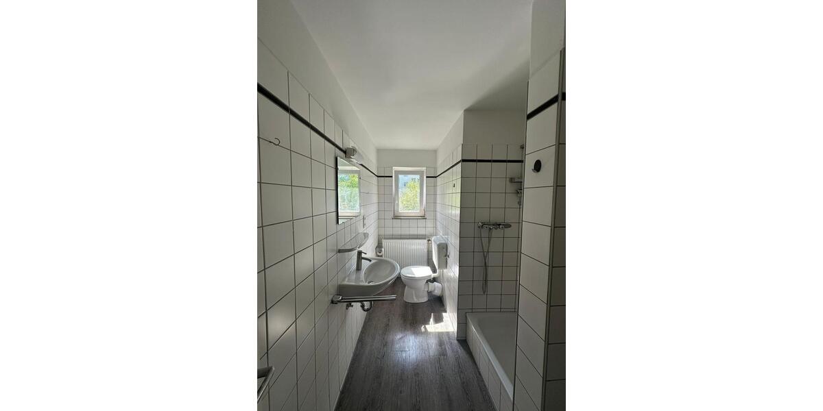 Etagenwohnung Wuppertal Gemarkung Barmen - 1 Zimmer, 37 m&sup2;, 465&euro; | Angebot:26448746