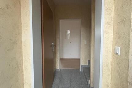 Frisch Renovierte 3 Zimmer Wohnung in ruhiger Lage 3 zimmer